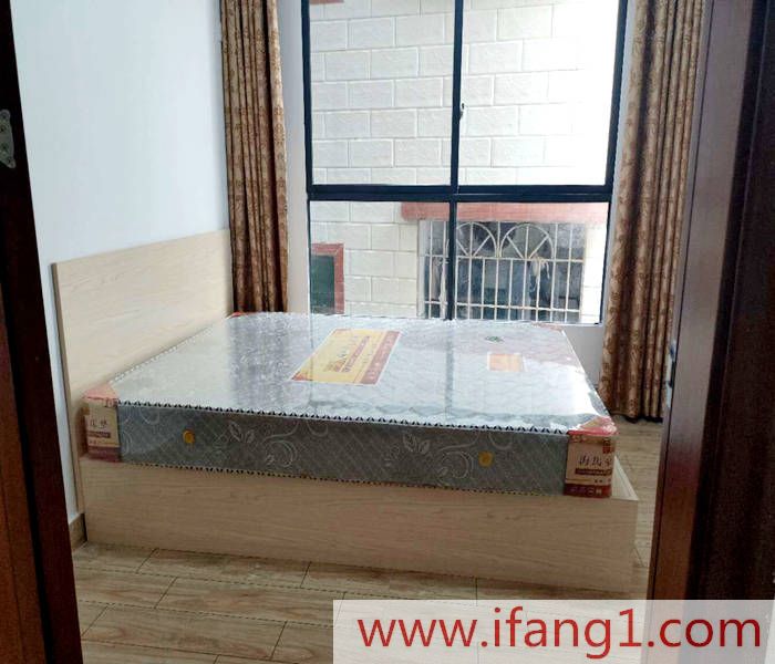 <a href=/dalingshan/ target=_blank class=infotextkey>大嶺山小產權房</a>交易網