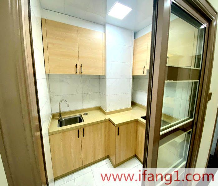 <a href=/dongcheng/ target=_blank class=infotextkey>東城小產權房出售新房</a>